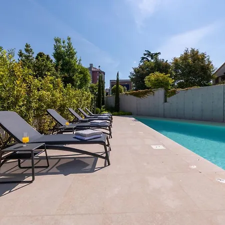 Rm Luxury With Pool In