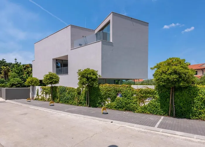 וילה Rm Luxury With Pool In